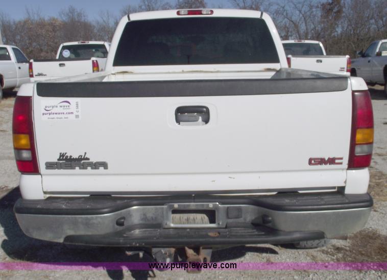 image for item C5885 2002 GMC Sierra K1500 SLT Z-71 extended cab pickup truck