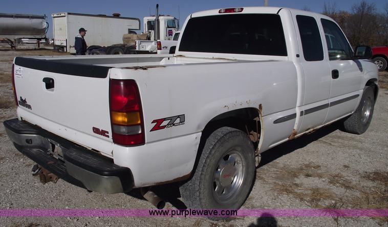 image for item C5885 2002 GMC Sierra K1500 SLT Z-71 extended cab pickup truck
