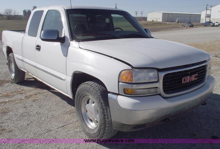 image for item C5885 2002 GMC Sierra K1500 SLT Z-71 extended cab pickup truck