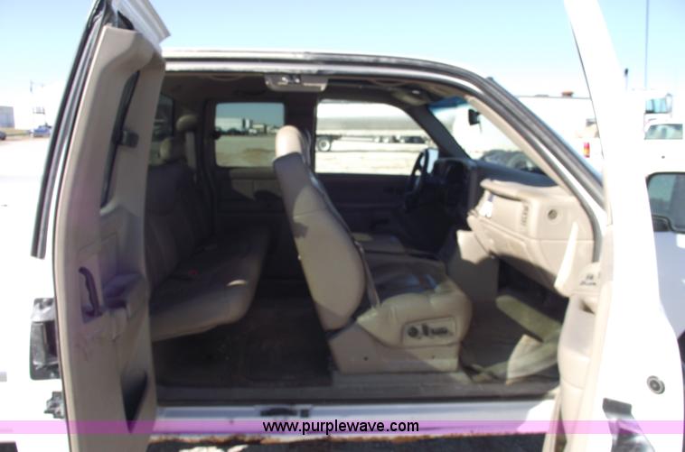 image for item C5885 2002 GMC Sierra K1500 SLT Z-71 extended cab pickup truck