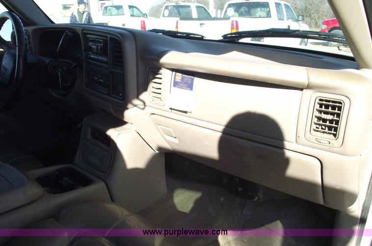 image for item C5885 2002 GMC Sierra K1500 SLT Z-71 extended cab pickup truck