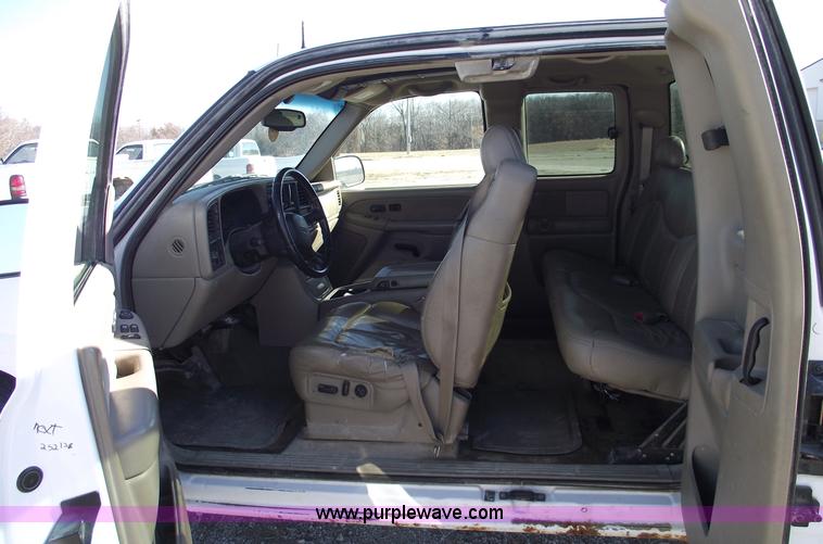 image for item C5885 2002 GMC Sierra K1500 SLT Z-71 extended cab pickup truck