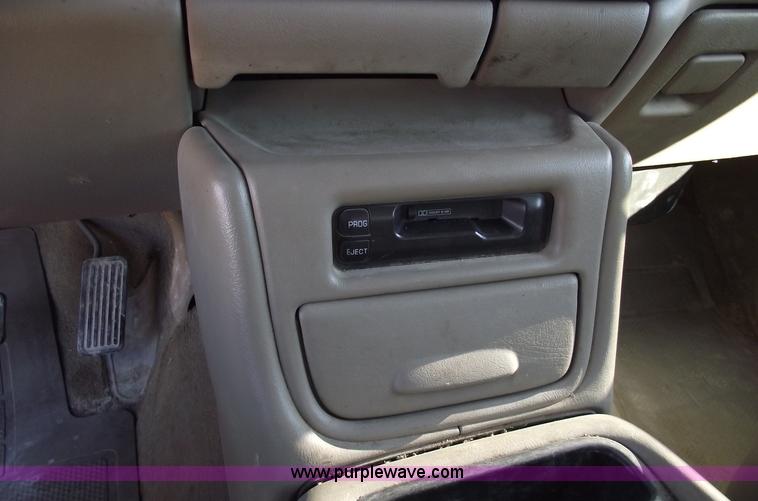 image for item C5885 2002 GMC Sierra K1500 SLT Z-71 extended cab pickup truck