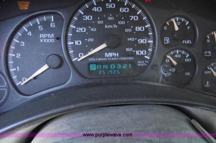 image for item C5885 2002 GMC Sierra K1500 SLT Z-71 extended cab pickup truck