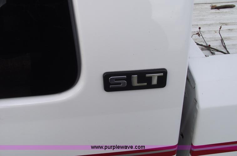 image for item C5921 1995 Dodge Dakota SLT club cab pickup truck