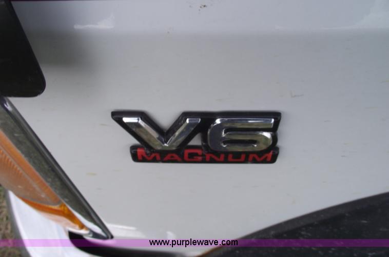 image for item C5921 1995 Dodge Dakota SLT club cab pickup truck