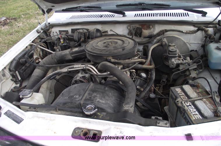 image for item C5921 1995 Dodge Dakota SLT club cab pickup truck