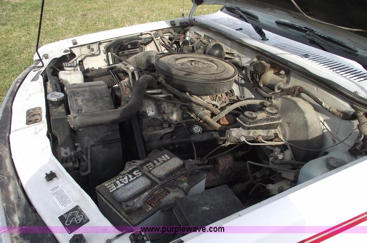 image for item C5921 1995 Dodge Dakota SLT club cab pickup truck