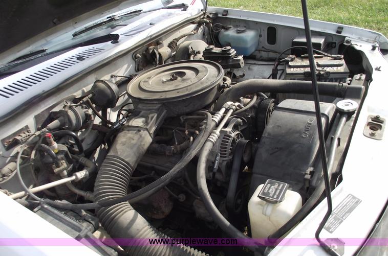 image for item C5921 1995 Dodge Dakota SLT club cab pickup truck