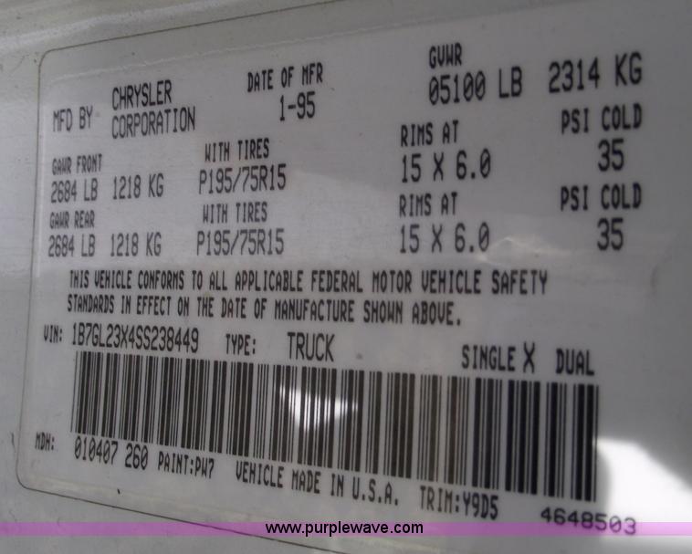 image for item C5921 1995 Dodge Dakota SLT club cab pickup truck