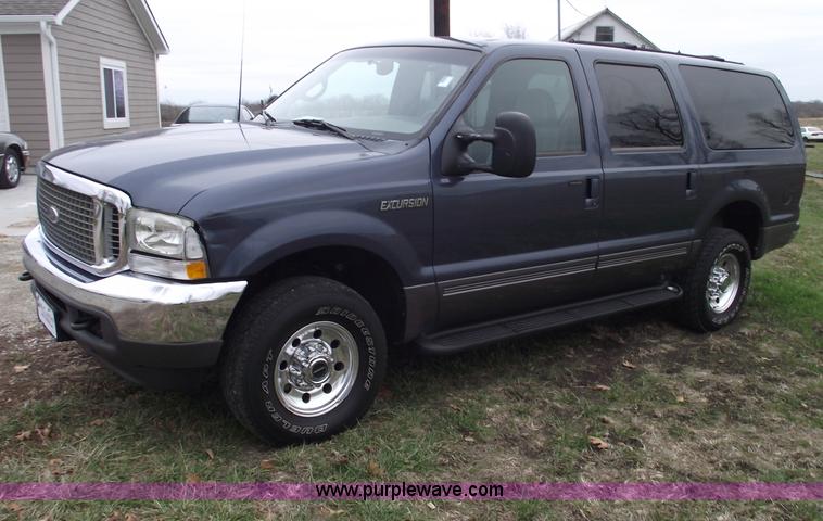 image for item C5942 2002 Ford Excursion XLT SUV