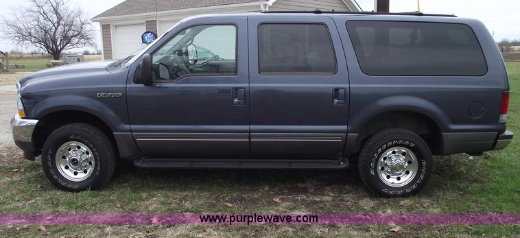 image for item C5942 2002 Ford Excursion XLT SUV
