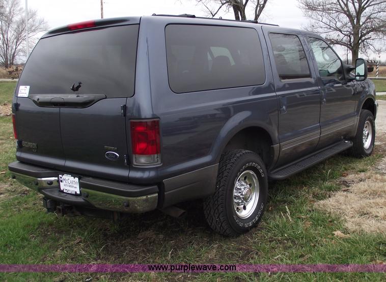 image for item C5942 2002 Ford Excursion XLT SUV