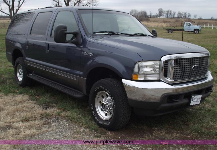 image for item C5942 2002 Ford Excursion XLT SUV