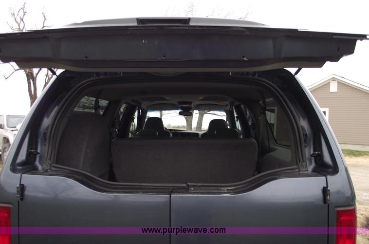 image for item C5942 2002 Ford Excursion XLT SUV