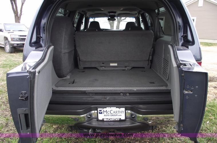 image for item C5942 2002 Ford Excursion XLT SUV