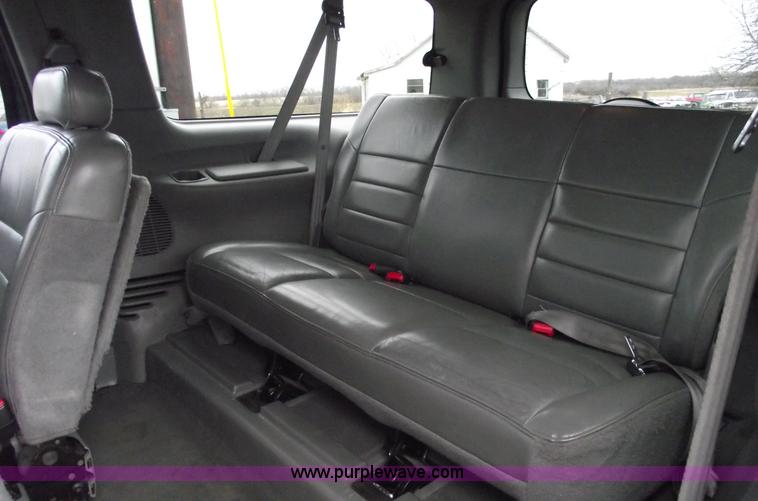 image for item C5942 2002 Ford Excursion XLT SUV