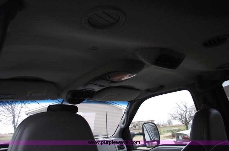 image for item C5942 2002 Ford Excursion XLT SUV