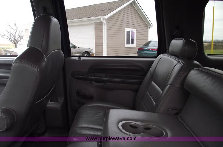 image for item C5942 2002 Ford Excursion XLT SUV