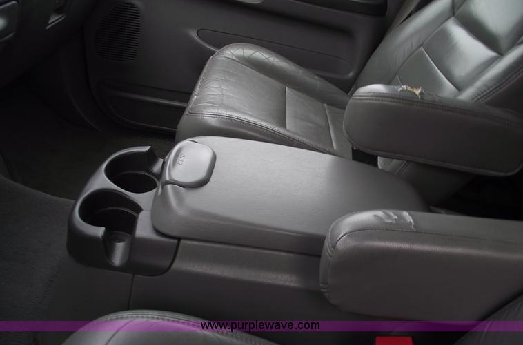 image for item C5942 2002 Ford Excursion XLT SUV