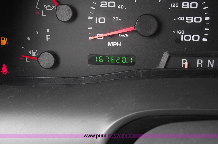 image for item C5942 2002 Ford Excursion XLT SUV