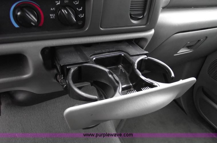 image for item C5942 2002 Ford Excursion XLT SUV