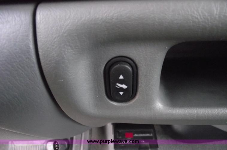 image for item C5942 2002 Ford Excursion XLT SUV