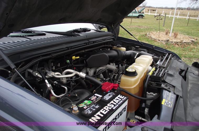 image for item C5942 2002 Ford Excursion XLT SUV