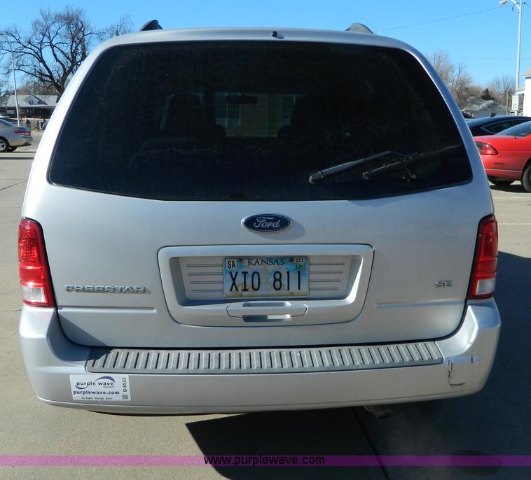 image for item D8522 2007 Ford Freestar SE mini van