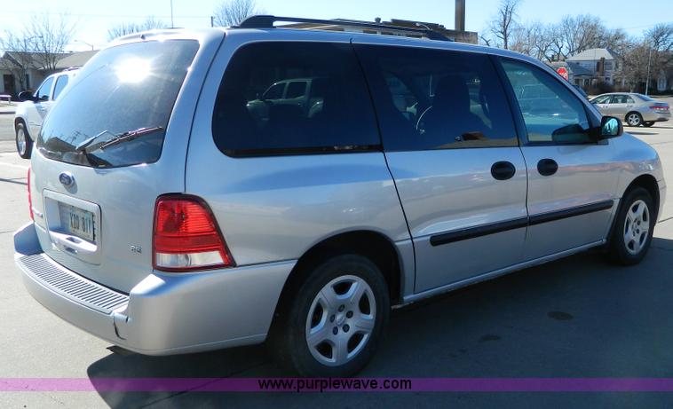 image for item D8522 2007 Ford Freestar SE mini van