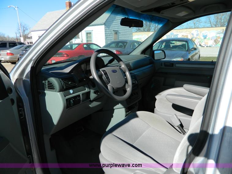 image for item D8522 2007 Ford Freestar SE mini van