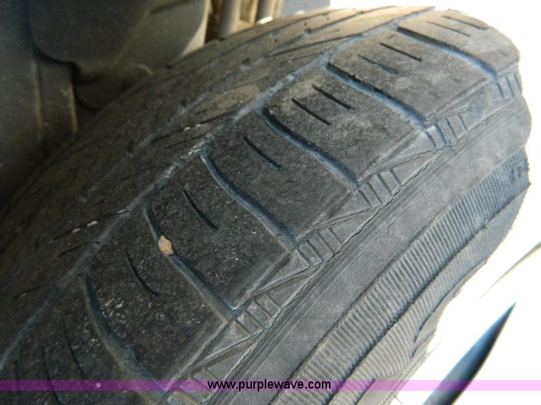 image for item D8522 2007 Ford Freestar SE mini van