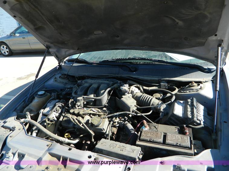 image for item D8523 2007 Ford Taurus SE