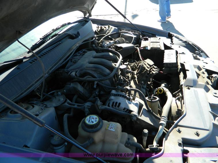 image for item D8523 2007 Ford Taurus SE