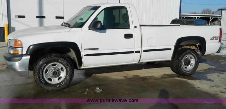 image for item D8667 1999 GMC Sierra 2500 SL pickup truck