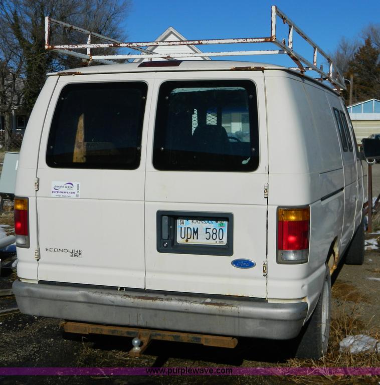 image for item D8686 1992 Ford E250 Econoline  cargo van