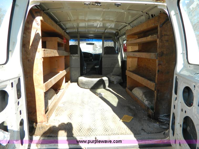 image for item D8686 1992 Ford E250 Econoline  cargo van