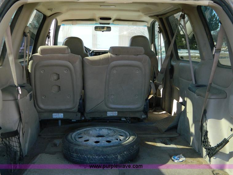 image for item D8687 1998 Chevrolet Venture  van