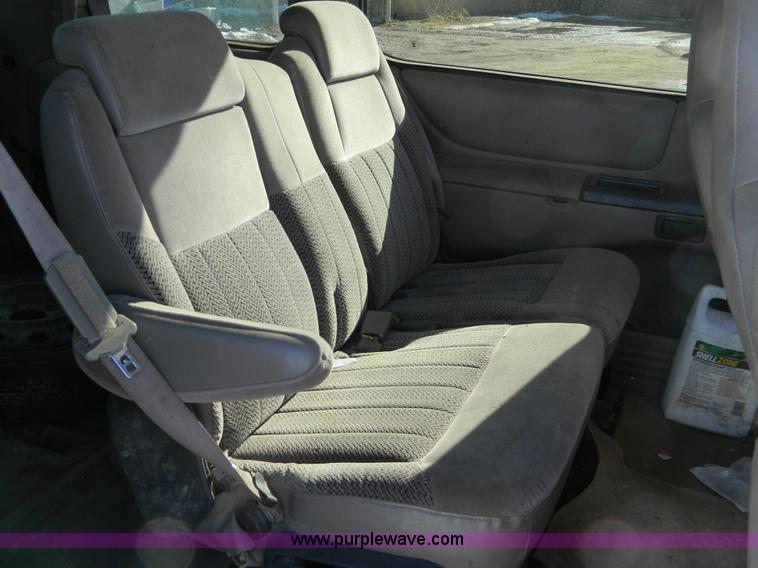 image for item D8687 1998 Chevrolet Venture  van