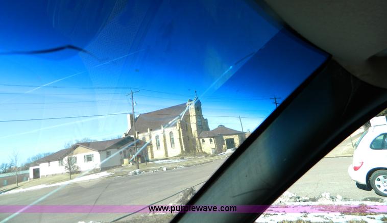 image for item D8687 1998 Chevrolet Venture  van