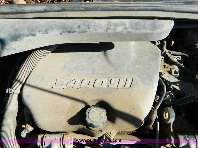 image for item D8687 1998 Chevrolet Venture  van