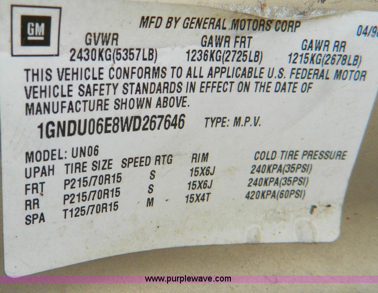 image for item D8687 1998 Chevrolet Venture  van