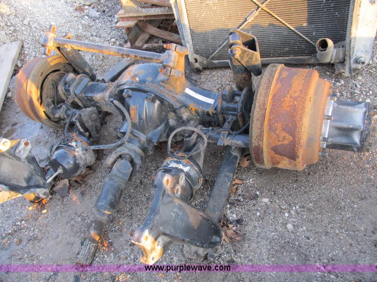 image for item D9282 2000 Freightliner FL120 rear, rear end