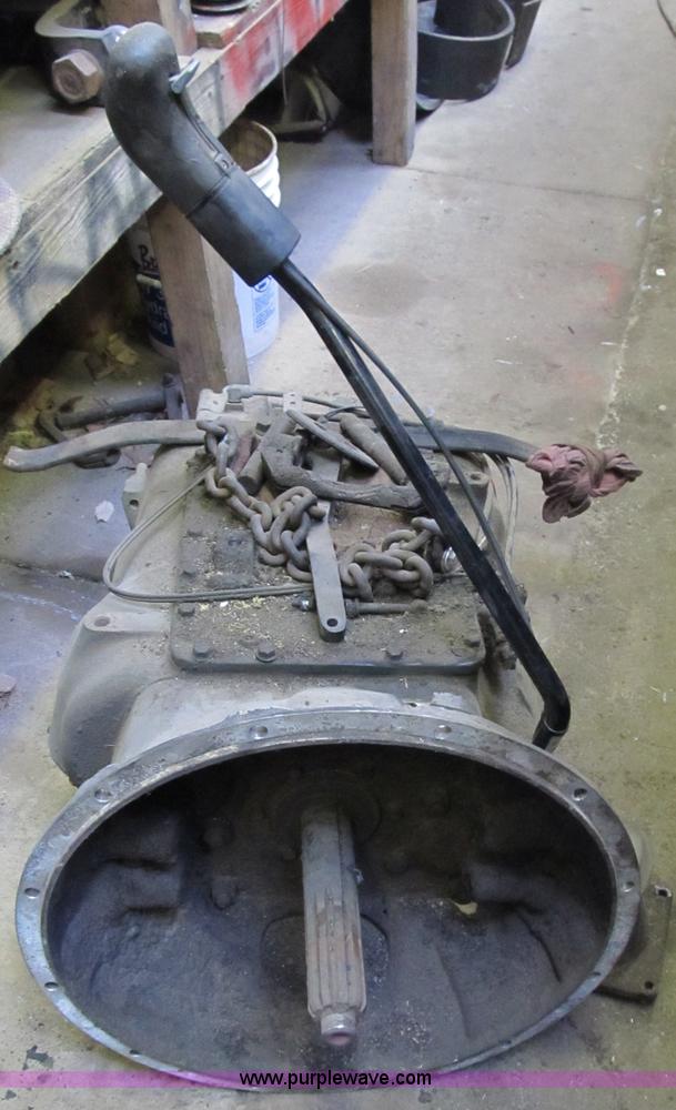 image for item D9284 Meritor 10 speed transmission