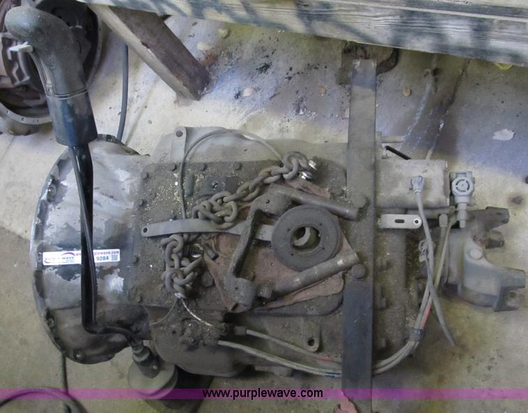 image for item D9284 Meritor 10 speed transmission