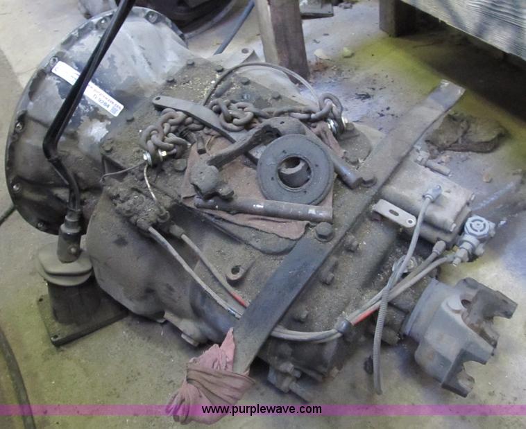 image for item D9284 Meritor 10 speed transmission