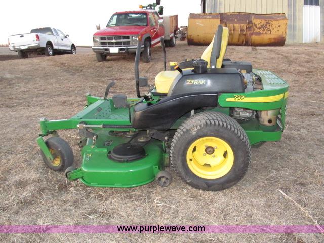 image for item G9428 2004 John Deere 737 Ztrak mower