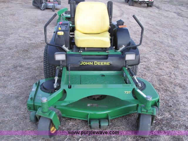 image for item G9428 2004 John Deere 737 Ztrak mower