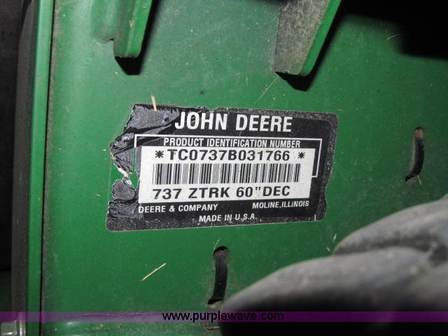 image for item G9428 2004 John Deere 737 Ztrak mower