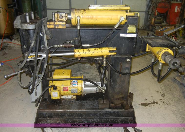 Yellow Jacket pipe bender in Greeley, KS Item J9252 sold Purple Wave